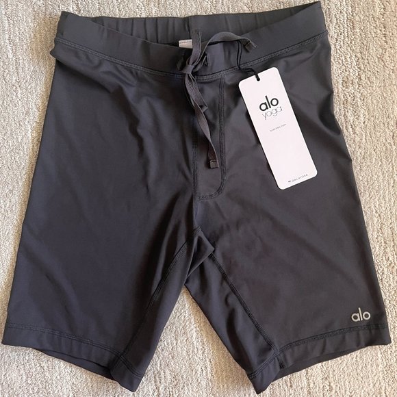 ALO Yoga Other - NWT ALO Yoga - Warrior Compression Short - Size Large - Graphite